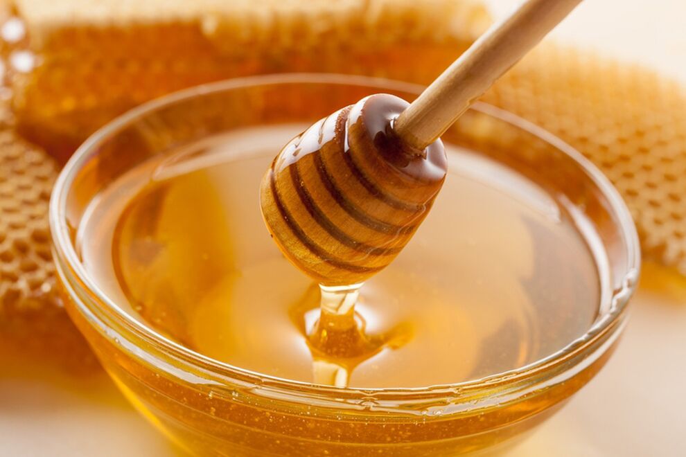 Le miel est utilisé pour traiter la prostatite à la maison. 